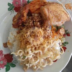 Nasi Campur   Ayam Goreng