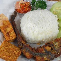 Pecel Lele Nasi Uduk Tahu Tempe