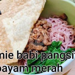 Mie Bayam Merah Daging Spesial