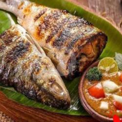 Ikan Bakar Bolu Komplit