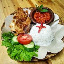 Paket Nasi Ayam Kemriyik Sambel Kencur