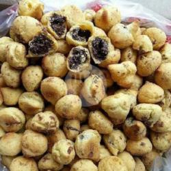 Kue Soes Kering Coklat
