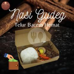 Nasi Gudeg Telur Bacem Hemat