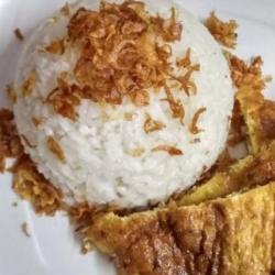 Nasi Uduk Telor Dadar Tahu Tempe