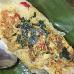 Nasi Bakar Ikan Tongkol Suwir