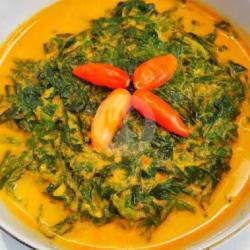 Gulai Daun Singkong