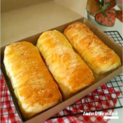 Wool Roll Bread (l)