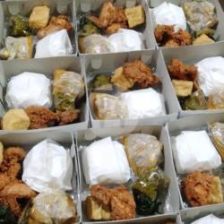 Nasi Paket Box Ayam   Tahu Goreng