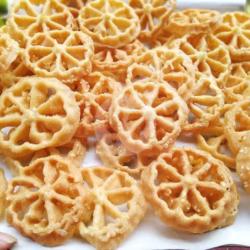 Kue Kembang Goyang