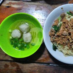 Mie Ayam Crispy  Baso Kecil