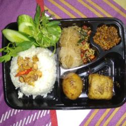 Nasi Ulam Semur Telur Dan Tahu