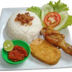 Paket Nasi Ayam Goreng   Teh Manis