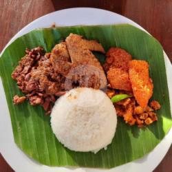 Nasi Gudeg Krecek Sayap