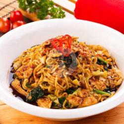 Mie Goreng Kulit Ayam Crispi