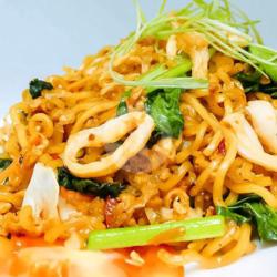 Bakmi Goreng Cumi