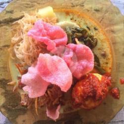 Lontong Sayur Pakai Telur