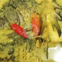 Gulai Ikan Mas Padang