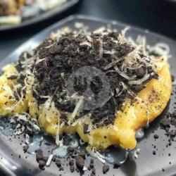 Pancong Tiramisu Keju Susu Oreo