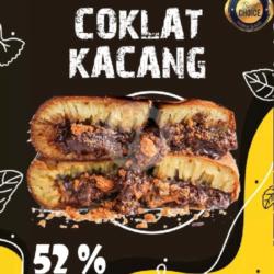 Martabak Manis Coklat Kacang