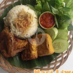 Nasi Liwet Ayam Goreng Tempe Dan Tahu