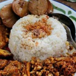 Nasi Rames Jengkol Tempe