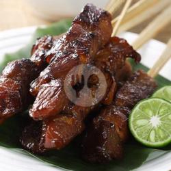 Sate Sapi   Lontong