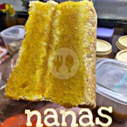 Roti Bakar Nenas