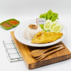 Nasi Uduk Telor Dadar