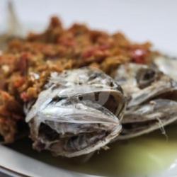 Ikan Tude Goreng Sambal Dabu / Ekor