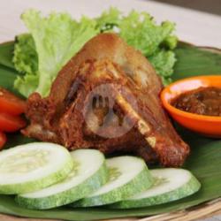 Pecel Bebek   Nasi   Sambal Lalap