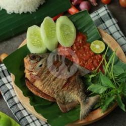 Ikan Bawal Goreng