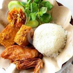 Nasi Ayam Penyetan (4 Porsi)