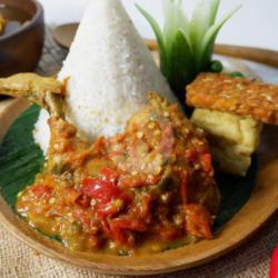 Nasi Ayam Penyet Sambel Merah Pedas Matap