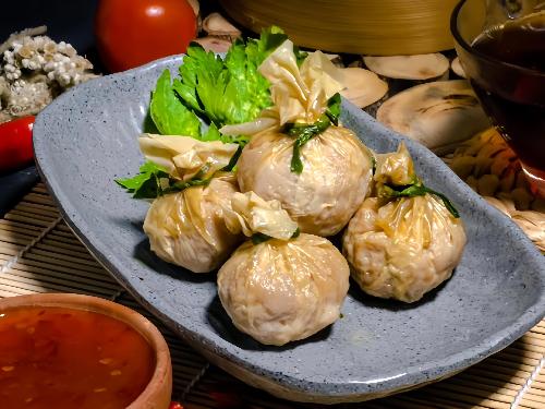 Pangsit Kaki Naga Dolopo