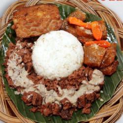 Nasi Gudeg Krecek Tempe Bacem