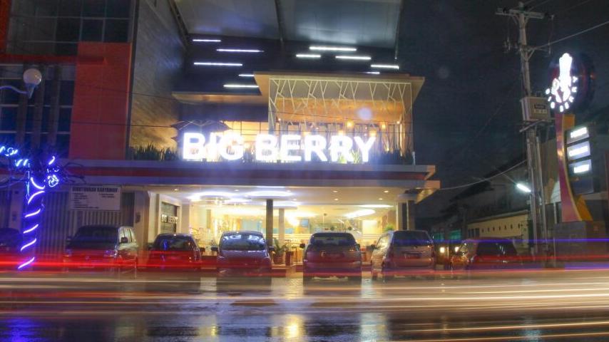 Big Berry Resto, Sultan Agung