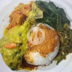 Nasi Gulai Ikan Laut Esteh/hangat (free Kerupuk)