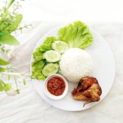 Nasi Ayam Goreng Bacem Dada