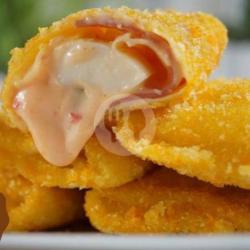 Risoles Mayonaise Pedas/box (frozen)