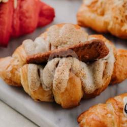 Lotus Biscoff Croissant