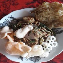 Pecel Sayur   Nasi   Gorengan