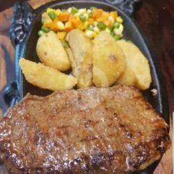 Rib Eye Wagyu Steak 200 Gr   Kentang Wedges