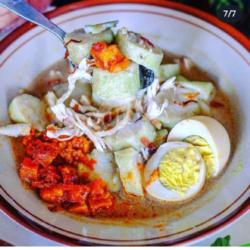 Lontong Opor   Telur Rebus