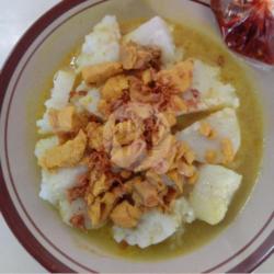 Lontong Kare Ayam Krupuk Sambel