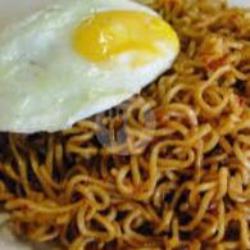 Mie Goreng Lada Hitam