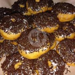 Donat Mesis Coklat