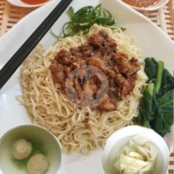 Mie Ayam Sambal Geprek Komplit