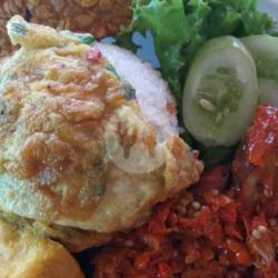 Nasi Telur Tempe Tahu Terong Penyet Sambal Lalapan