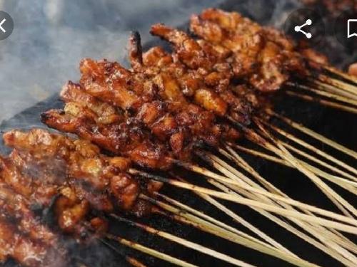 SATE AYAM MADURA(Cak Sholeh), Gemolong