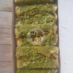 Cream Greentea Pastry Size M